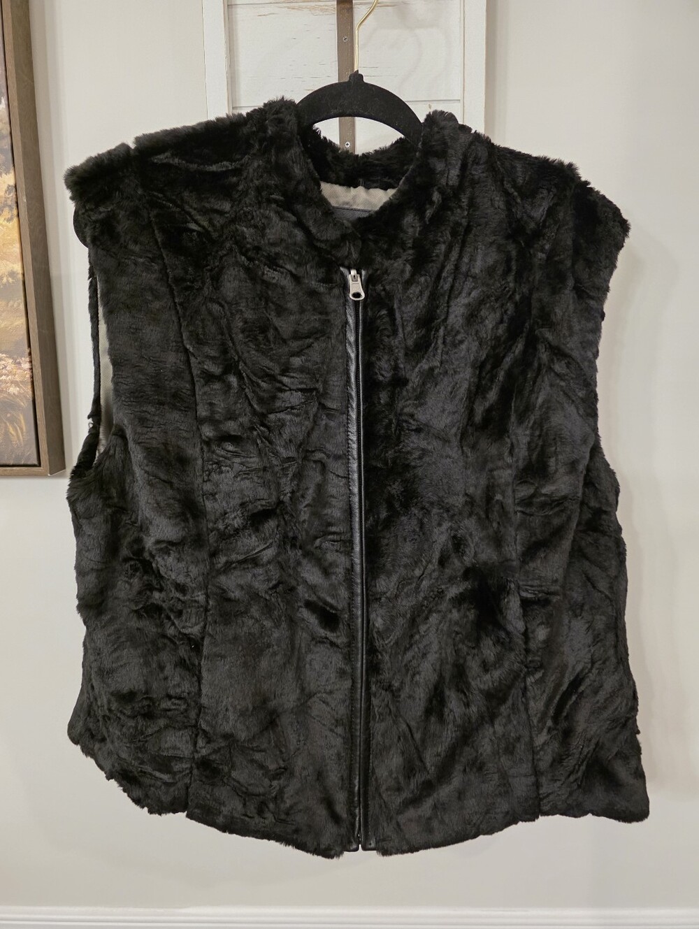 Colebrook Classic Black Faux Fur Vest With Leather Trim XL